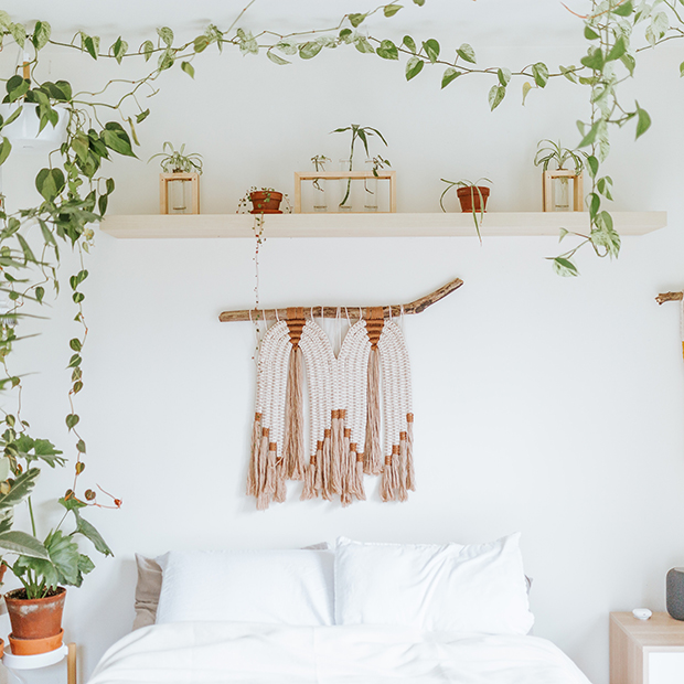dormitorio color blanco plantas