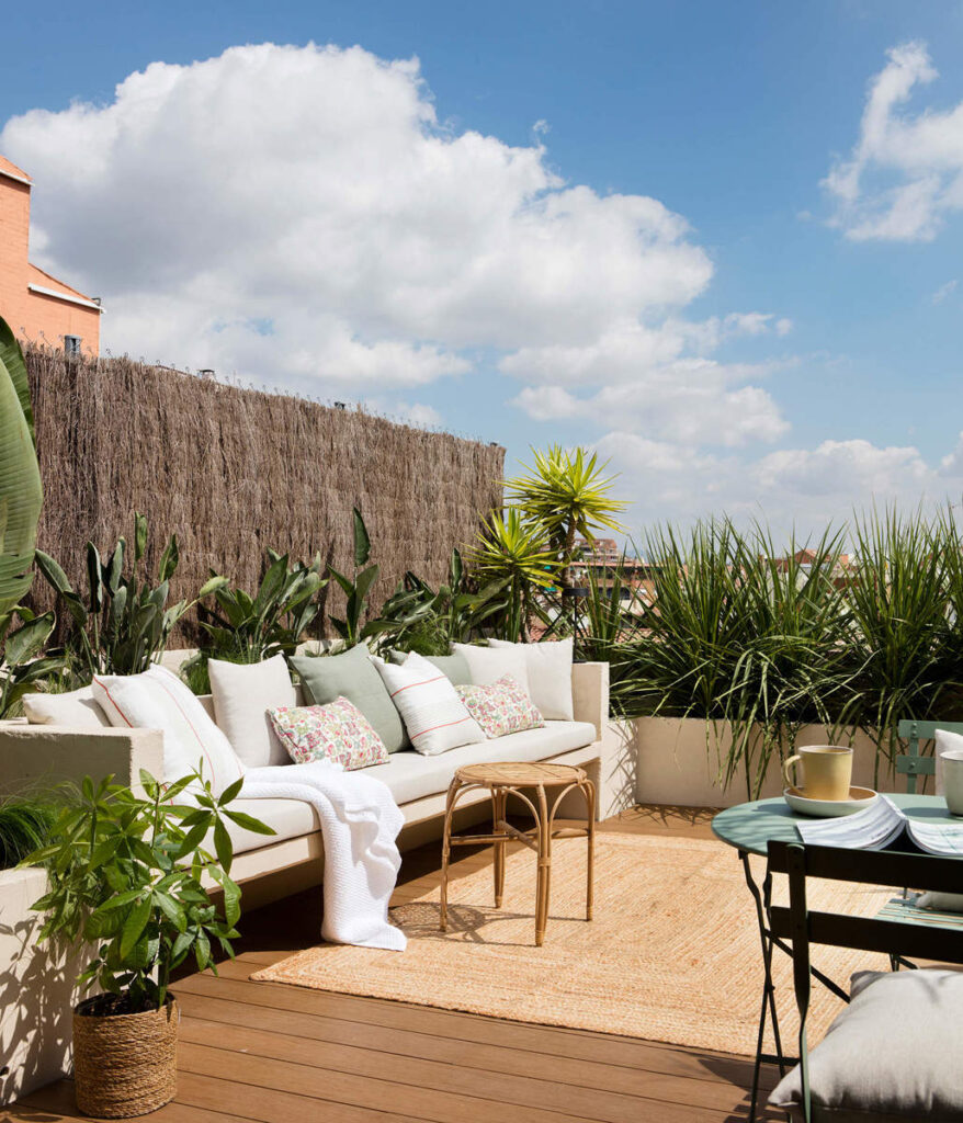 Las 6 claves esenciales para decorar tu terraza esta temporada