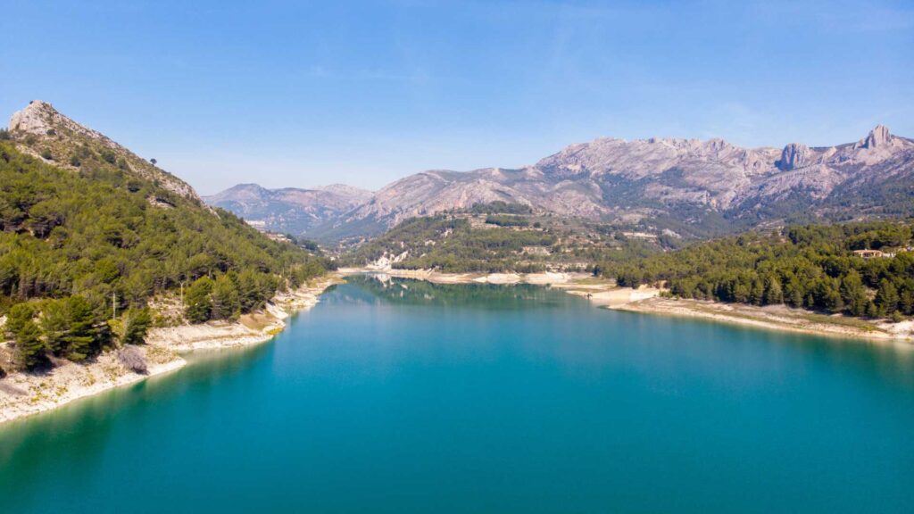 Beniardà y su embalse 